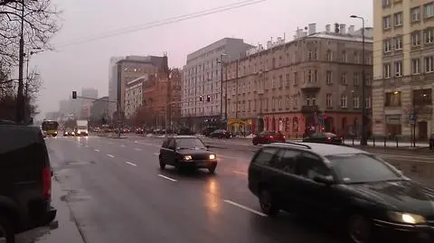 Plucha i odwilż. Śliskie chodniki i ulice