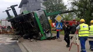 Wypadek dźwigu na Powązkowskiej / fot. Lech Marcinczak. tvnwarszawa.pl