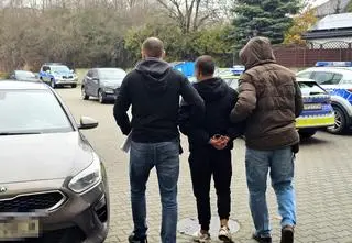 Kradzież pieniędzy w salonie kosmetycznym. Sprawcę nagrała kamera