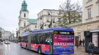 Świąteczny autobus na Krakowskim Przedmieściu