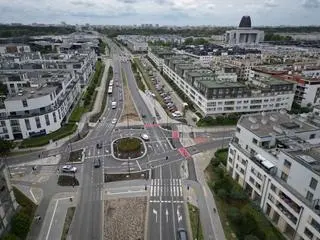 Sygnalizacja świetlna na skrzyżowaniu ulic Branickiego i Sarmackiej