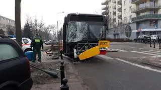 Kolizja autobusu na Saskiej