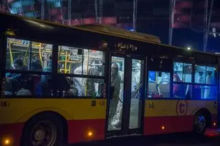 Miejski autobus zawiózł pacjentów do Szpitala Narodowego