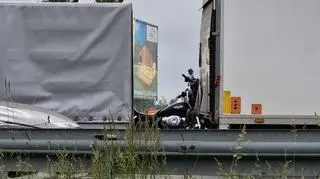 Zderzenie motocykla i auta dostawczego na S8