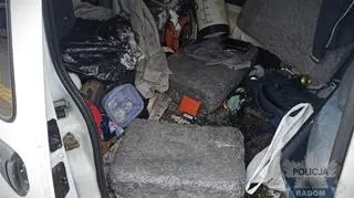 Miał cztery promile, wiózł dwie osoby "na pace"