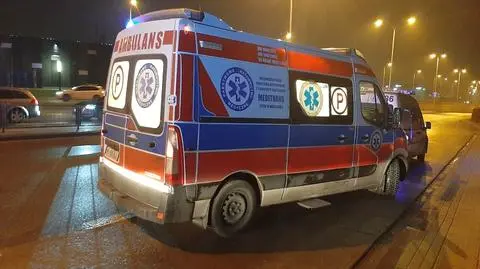 Wchodzili do domu, usłyszeli płacz. 2,5-letni syn leżał za oknem trzy piętra niżej