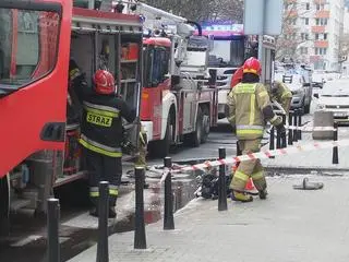 Pożar w bloku na Woli