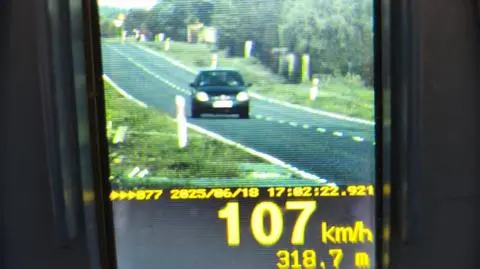 Pędził 107 km/h w terenie zabudowanym