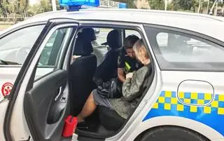 Zagubionej seniorce pomogli strażnicy miejscy