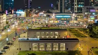 Dworce Warszawa Centralna i Warszawa Śrómieście