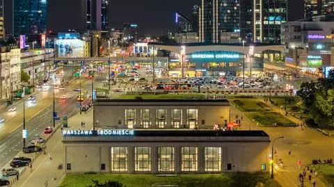 Dworce Warszawa Centralna i Warszawa Śrómieście