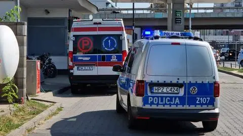 Strzał w kierunku policjantów i ranny przechodzień. Apel policji 