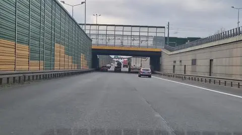 Na fragmencie trasy S8 brakuje oznakowania poziomego