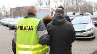 Jeden z zatrzymanych przez policjantów mężczyzn 