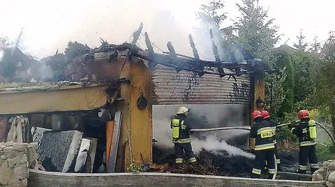 Pożar na Bruzdowej:"wybuchły butle z tlenem"