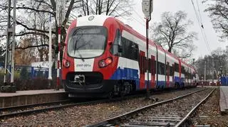 Pociągi WKD będą jeździć według starego rozkładu