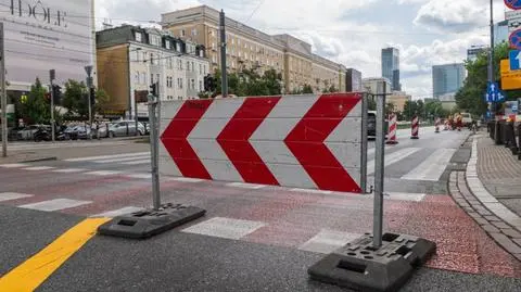 Drogowcy naprawią nawierzchnię w alei Jana Pawła II