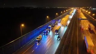 Zderzenie tira i osobówki na A2