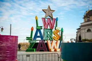 Montaż świątecznej iluminacji 