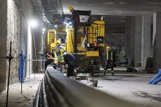Powstają murki oporowe w metrze 