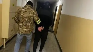 Policjanci zatrzymali 18-latka podejrzanego o oszustwo