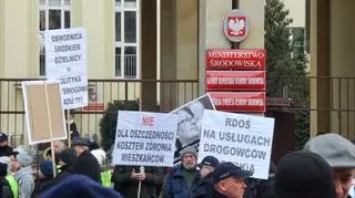 Protest przed siedzibą GDOŚ