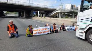 Ostatnie Pokolenie blokowało trasę S8
