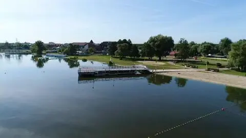 Znów zakwitły sinice nad Zegrzem. Zakaz kąpieli w dwóch miejscach 