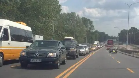 Zwęzili Pułkową Kierowcy utknęli w korku