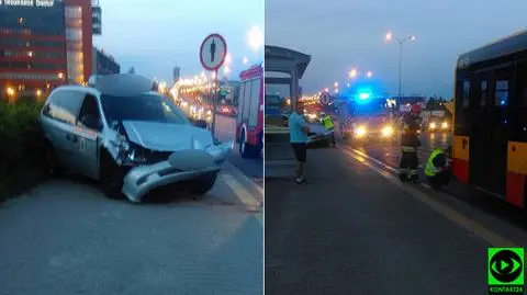 Zderzenie taksówki i autobusu  w Al. Jerozolimskich