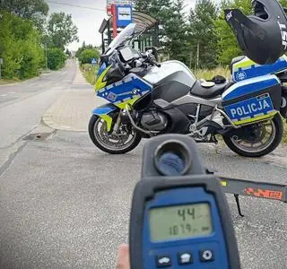 15-latek pędził na hulajnodze elektrycznej 