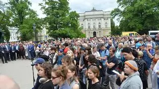 Odsłonięcie tablicy upamiętniającej Ofiary getta ławkowego