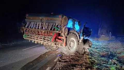 Po zderzeniu z traktorem zginął kierowca auta