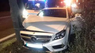 Mercedes na latarni