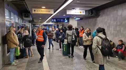 Metro w Warszawie nie kursuje