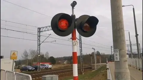 Służby pracują w miejscowości Życzyn