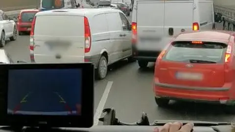 Jak (nie) działa korytarz życia. Akcja na S8 z perspektywy strażaków