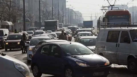 Marszałkowska zablokowana po kolizji z tramwajem