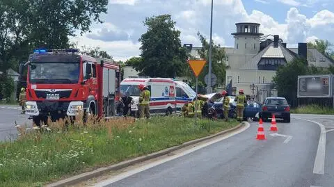 Zderzenie trzech aut w Nowym Dworze Mazowieckim. Sześć osób rannych