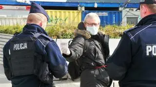 Demonstracja Obywateli RP w maseczkach chirurgicznych