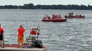 Trwają poszukiwania mężczyzny, który zniknął pod wodą