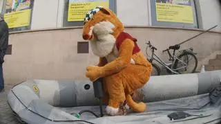 Kontrmanifestacja zwolenników mostu