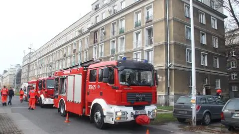 Mokotów: pożar piwnicy przy Racławickiej  