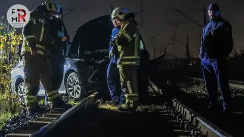 Samochód porzucony na torach. Był kradziony