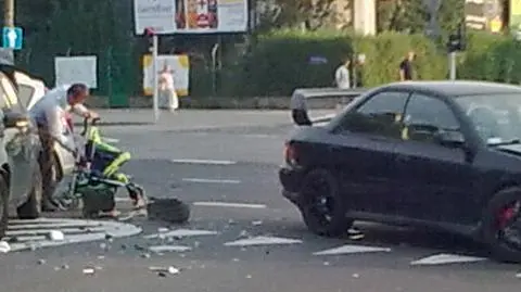 Zderzenie subaru z fordem