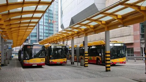 Prace konserwacyjne na pętli autobusowej przy Centralnym. Pasażerów czekają weekendowe zmiany