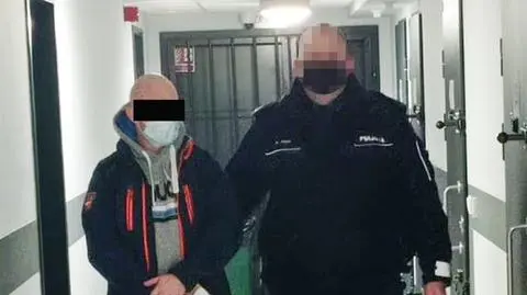 Nie miał maseczki, zainteresowali się nim policjanci. Później trafił do aresztu