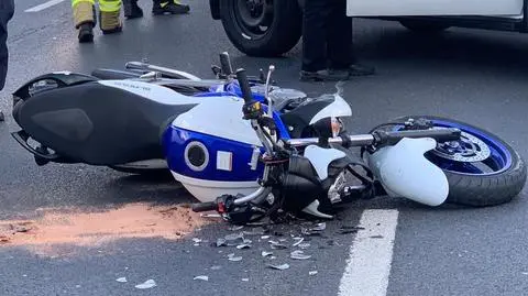Kolejny wypadek z udziałem motocyklisty. Utrudnienia w alei Prymasa Tysiąclecia