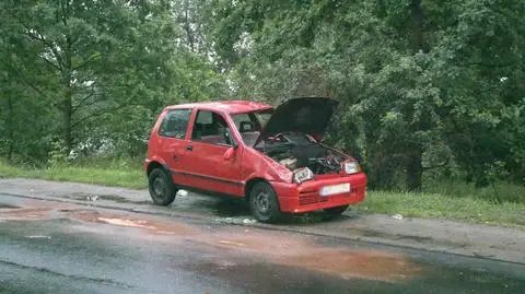 19-latek dachował w cinquecento sporting