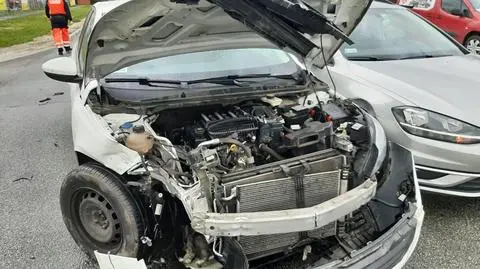 Wypadek na Białołęce, jedna osoba trafiła do szpitala